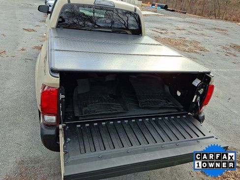 Used 2019 Toyota Tacoma TRD Sport image 42