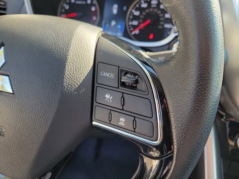 Used 2024 Mitsubishi Eclipse Cross AWD image 29