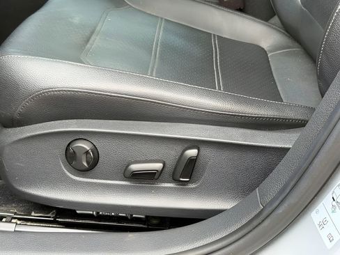 Used 2017 Volkswagen Passat 1.8T SE FWD image 11