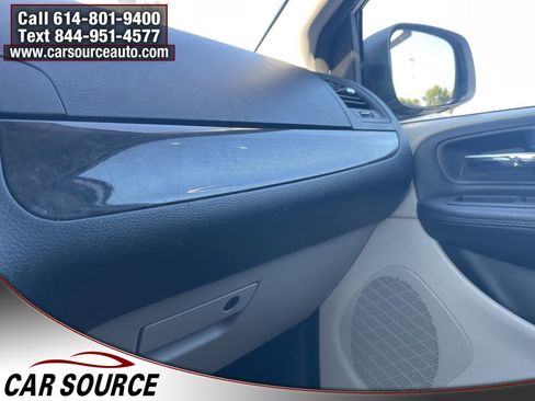 Used 2017 Dodge Grand Caravan SE w/ Power Window Group image 18