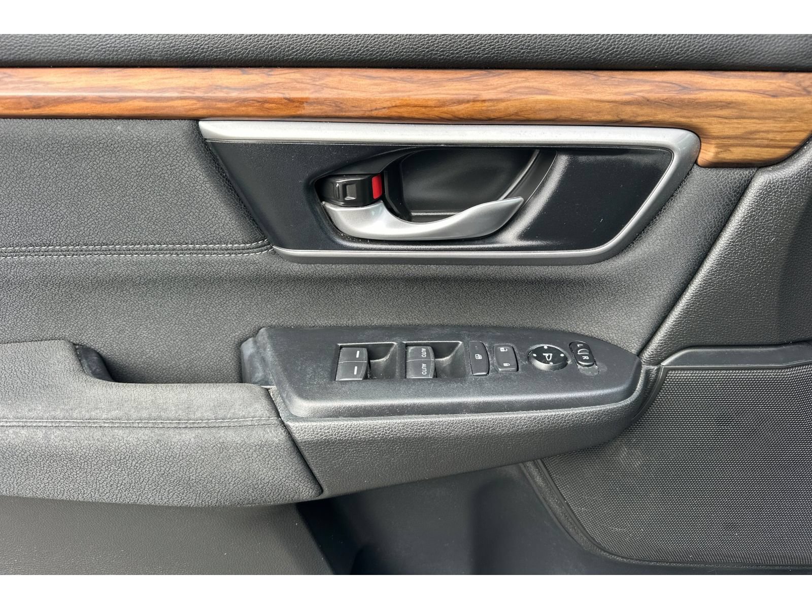 Used 2022 Honda CR-V EX image 2