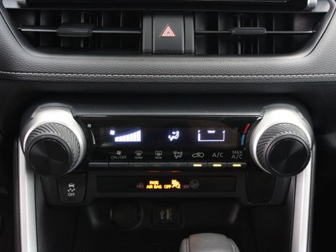 Used 2023 Toyota RAV4 LE FWD image 18