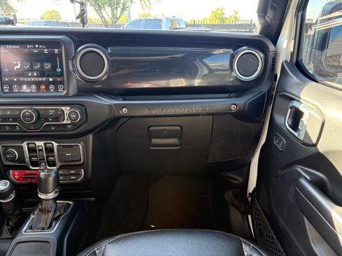 Used 2019 Jeep Wrangler Unlimited Rubicon AWD/4WD image 6