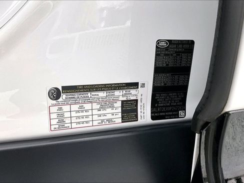 Used 2023 Land Rover Discovery S R-Dynamic image 44