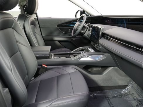New 2026 Lincoln Nautilus Premier w/ Equipment Group 102A AWD/4WD image 16