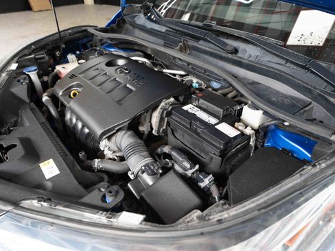 Used 2018 Toyota C-HR XLE FWD image 32