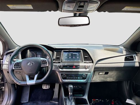 Used 2018 Hyundai Sonata Limited FWD image 24