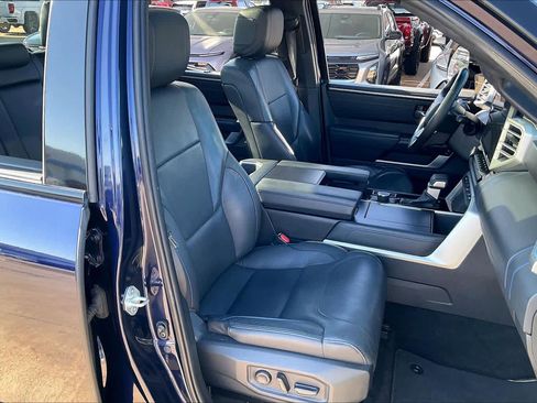 Used 2022 Toyota Tundra Platinum image 9