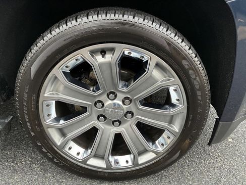 Used 2017 GMC Yukon Denali w/ Open Road Package image 25