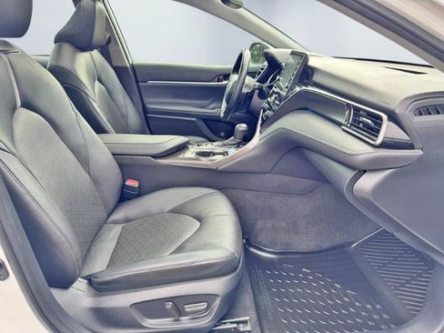 Used 2022 Toyota Camry XSE AWD/4WD image 25