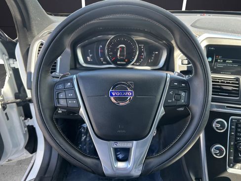 Used 2017 Volvo XC60 T6 R-Design w/ Climate Package image 17
