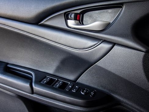 Used 2019 Honda Insight Touring image 27