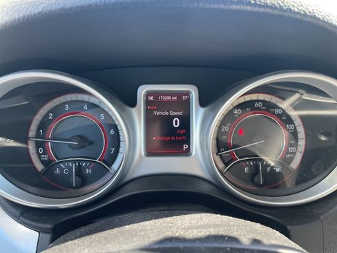 Used 2013 Dodge Journey SXT w/ Flexible Seating Group image 16