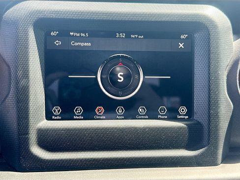 Used 2021 Jeep Gladiator Mojave w/ Trailer Tow Package AWD/4WD image 14