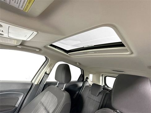 Used 2021 Ford EcoSport SE image 4