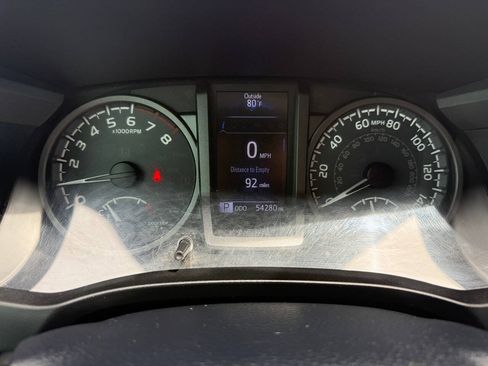 Used 2019 Toyota Tacoma TRD Off-Road w/ Technology Package AWD/4WD image 29