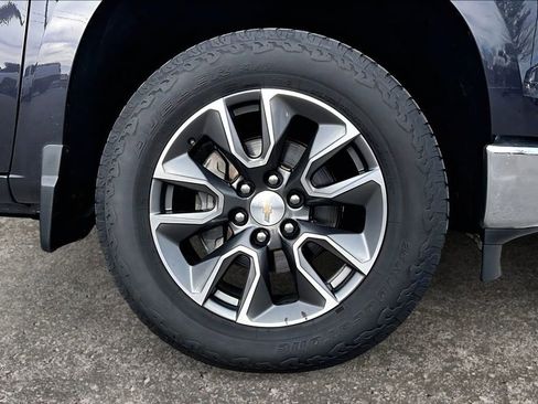 Used 2024 Chevrolet Silverado 1500 LT image 9