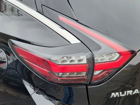 Used 2024 Nissan Murano SV image 10