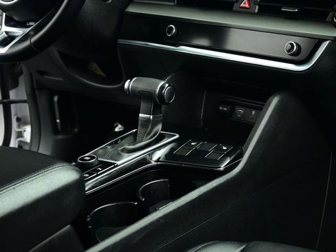 Certified 2024 Kia Sportage EX image 35