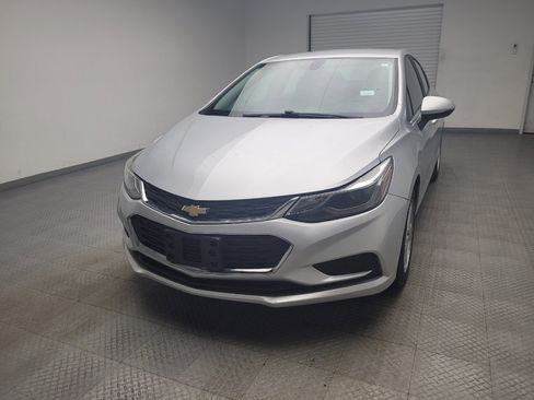 Used 2017 Chevrolet Cruze LT image 15