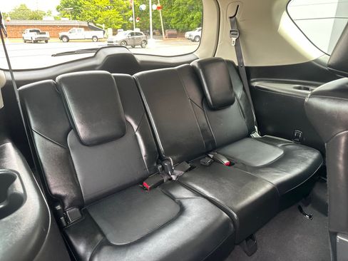 Used 2017 INFINITI QX80 4WD w/ Driver Assistance Package image 35