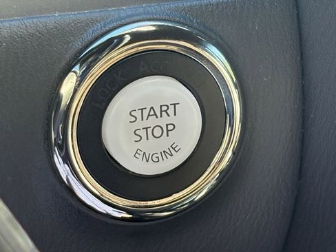 Used 2023 Nissan Armada Platinum w/ Captain's Chairs Package image 18