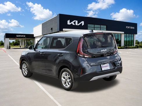 Used 2024 Kia Soul LX w/ Option Group 015 FWD image 7
