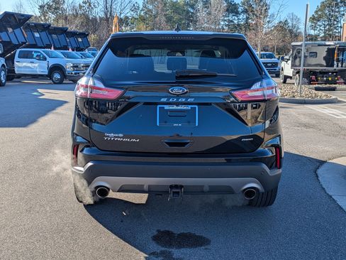 Certified 2022 Ford Edge Titanium w/ Class II Trailer Tow Package image 5