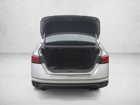 Used 2021 Nissan Altima 2.5 SR w/ SR Premium Package FWD image 8