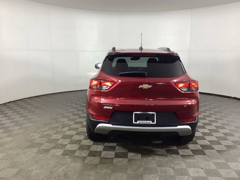 Used 2021 Chevrolet TrailBlazer LT w/ Convenience Package image 3