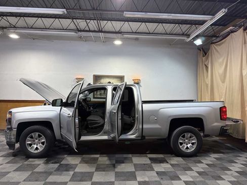 Used 2018 Chevrolet Silverado 1500 LT w/ Texas Edition RWD image 7