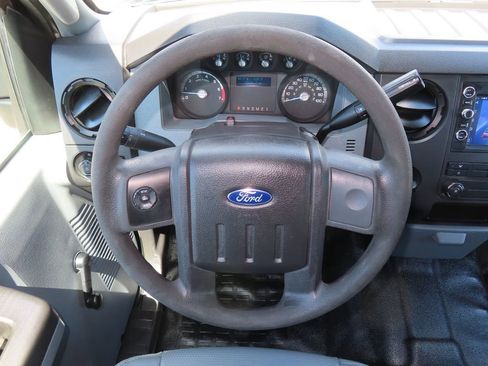 Used 2015 Ford F250 XL RWD image 11