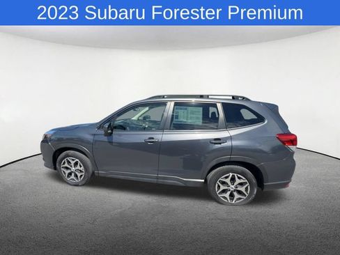 Used 2023 Subaru Forester Premium AWD/4WD image 6