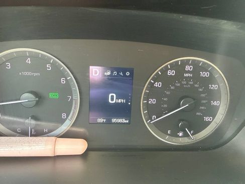 Used 2017 Hyundai Sonata SE FWD image 16