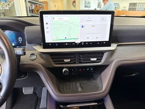 Used 2025 Ford Explorer Platinum w/ LUX Leather Package image 20