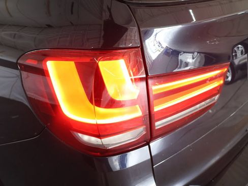 Used 2018 BMW X5 xDrive50i AWD/4WD image 32