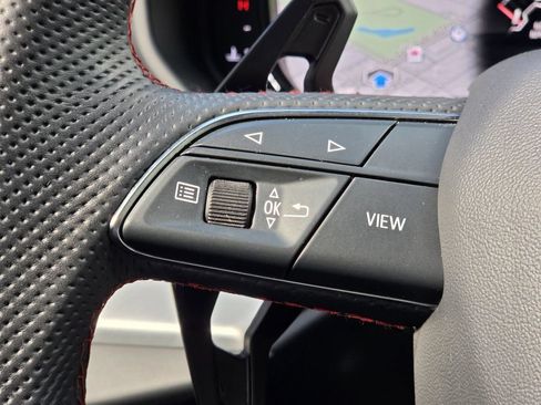 Used 2022 Lamborghini Urus AWD/4WD image 21