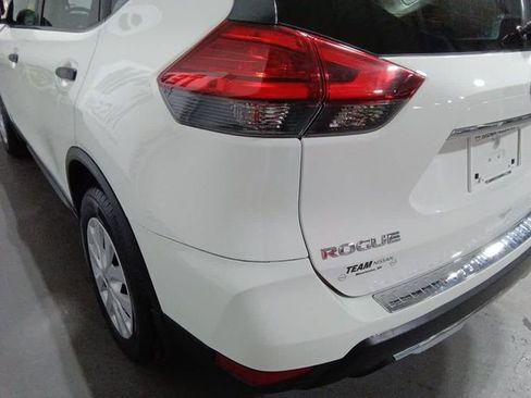 Used 2017 Nissan Rogue S AWD/4WD image 26