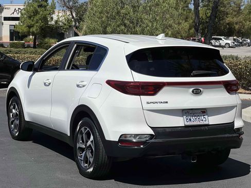 Used 2020 Kia Sportage LX FWD image 19
