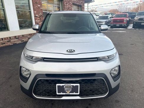 Used 2020 Kia Soul LX image 2