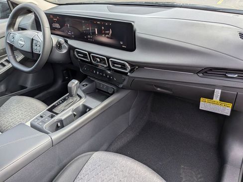 New 2026 Nissan Sentra SV w/ SV Convenience Package FWD image 24