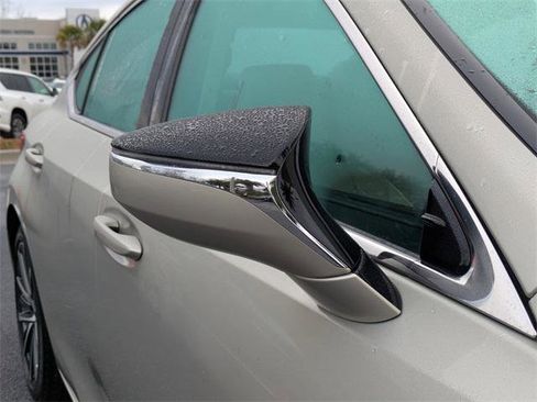 Certified 2025 Lexus ES 300h w/ Premium Package image 12