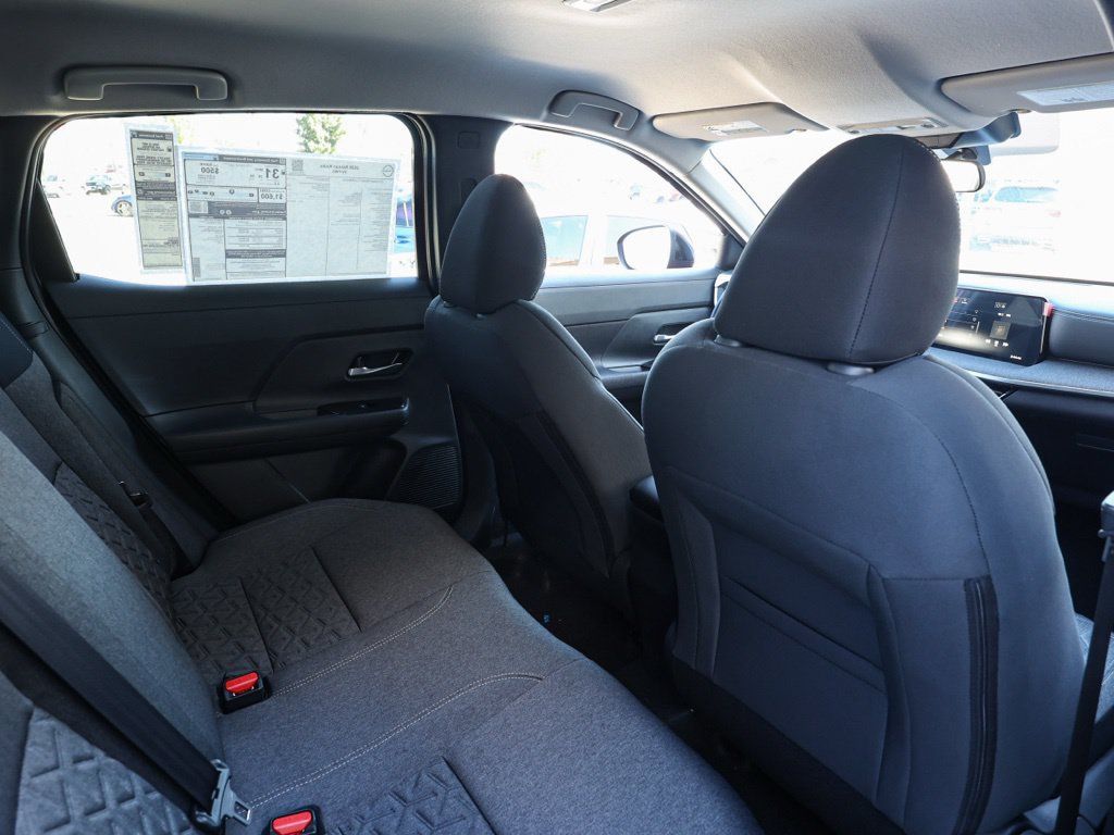 Used 2026 Nissan Kicks SV FWD image 18