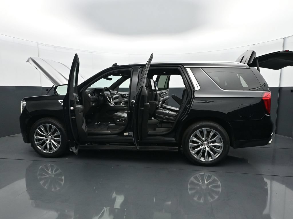 Used 2021 GMC Yukon Denali w/ Denali Ultimate Package AWD/4WD image 30