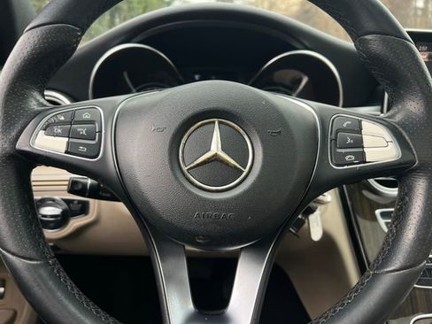 Used 2018 Mercedes-Benz C 300 Sedan w/ Premium Package image 21