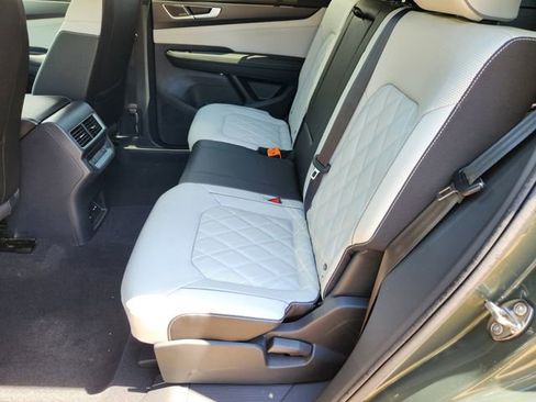 New 2026 Volkswagen Atlas Cross Sport SEL Premium R-Line AWD/4WD image 28