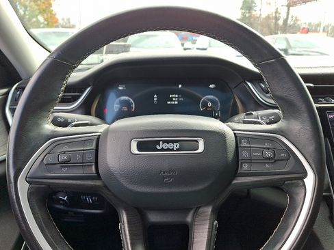 Used 2021 Jeep Grand Cherokee L Limited image 21