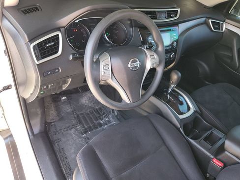 Certified 2016 Nissan Rogue S FWD image 35
