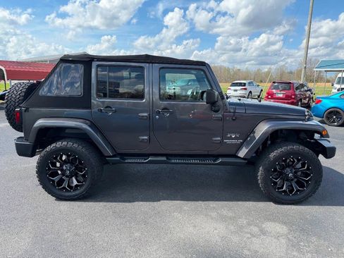 Used 2016 Jeep Wrangler Unlimited Sahara w/ Dual Top Group image 12