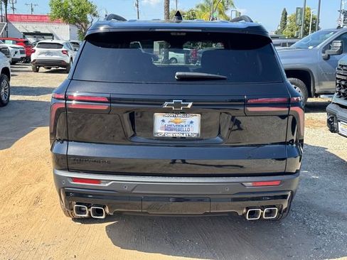 New 2026 Chevrolet Traverse LT w/ Midnight/Sport Edition FWD image 4